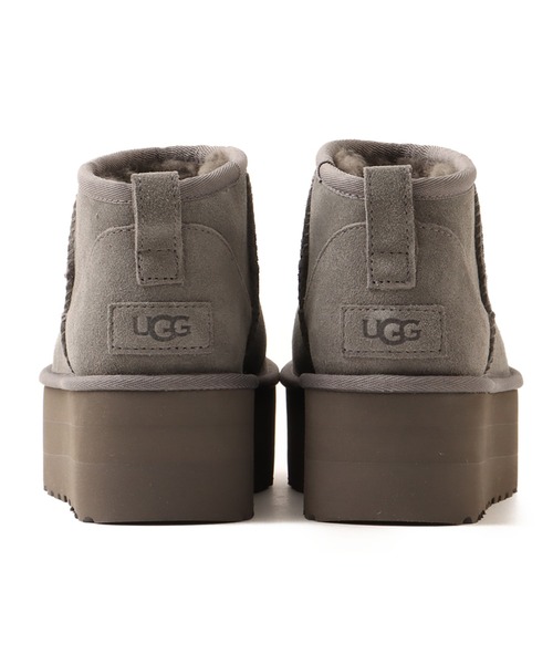 UGG(アグ)の「UGG W CLASSIC ULTRA MINI / アグ クラシック ウルトラ ミニ プラットフォーム(ブーツ・レディース・グレー・23.0cm/24.0cm/25.0cm/22.0cm)」の3枚目の写真