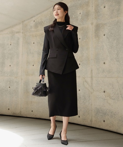 DRESS PLUS(ドレスプラス)の「深スリットのきれいめタイトスカート(スカート・レディース・ベージュ/ブラック/ホワイト・M/S/L)」の5枚目の写真