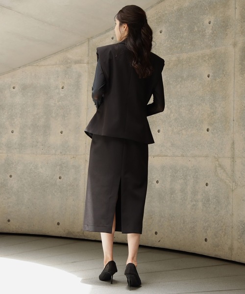 DRESS PLUS(ドレスプラス)の「深スリットのきれいめタイトスカート(スカート・レディース・ベージュ/ブラック/ホワイト・M/S/L)」の11枚目の写真