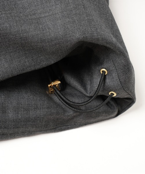 CULLNI(クルニ)の「High Count Twill Removable Sleeves Down Jacket(ダウンジャケット/コート・メンズ・グレー/ブラック・1/2/0)」の10枚目の写真