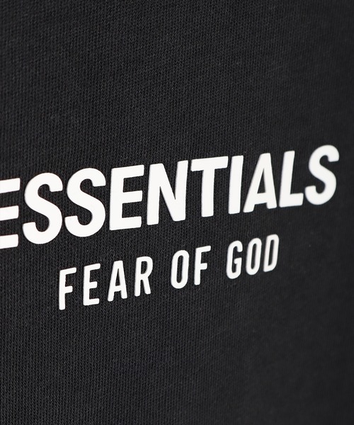 FOG ESSENTIALS(エフオージーエッセンシャルズ)の「Fear of God Essentials フィアオブゴッド エッセンシャルズ バックロゴ 半袖Tシャツ(Tシャツ/カットソー・メンズ・ブラック/グレー・XS/S/M/L)」の8枚目の写真