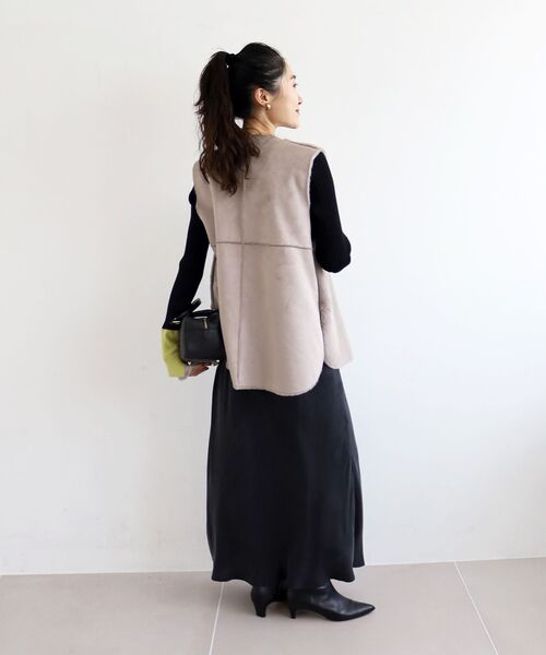 le.coeur blanc（ルクールブラン）の「フェイクファームートンベスト（その他アウター・レディース・グレイッシュベージュ/モカ・38）」の22枚目の写真