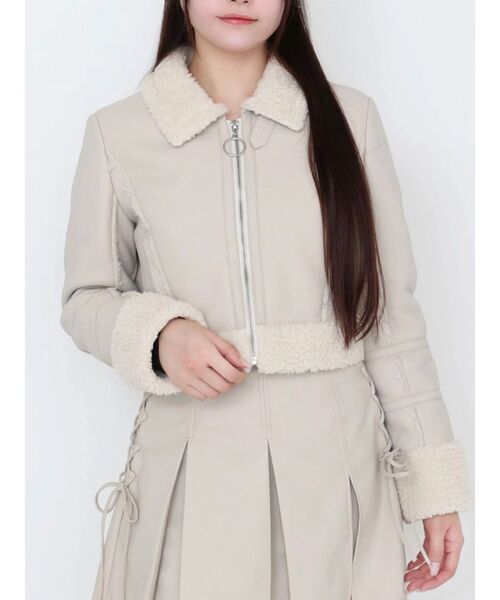 EATME(イートミー)の「フェイクムートンショートブルゾン(ブルゾン・レディース・アイボリー/ブラック/キャメル・FREE)」の2枚目の写真