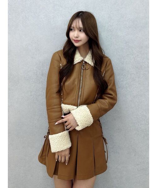 EATME(イートミー)の「フェイクムートンショートブルゾン(ブルゾン・レディース・アイボリー/ブラック/キャメル・FREE)」の6枚目の写真