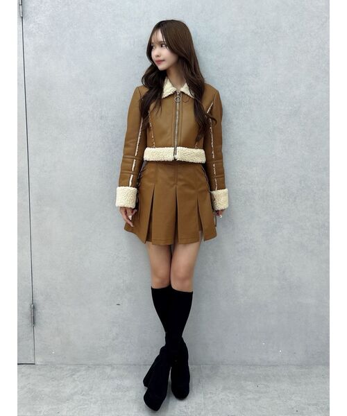 EATME(イートミー)の「フェイクムートンショートブルゾン(ブルゾン・レディース・アイボリー/ブラック/キャメル・FREE)」の7枚目の写真