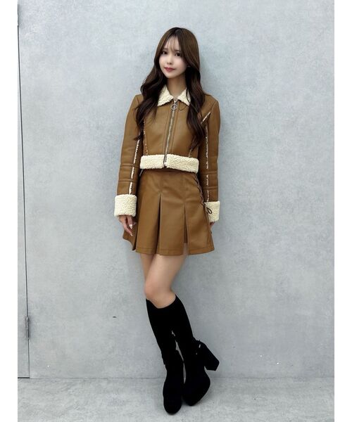 EATME(イートミー)の「フェイクムートンショートブルゾン(ブルゾン・レディース・アイボリー/ブラック/キャメル・FREE)」の8枚目の写真