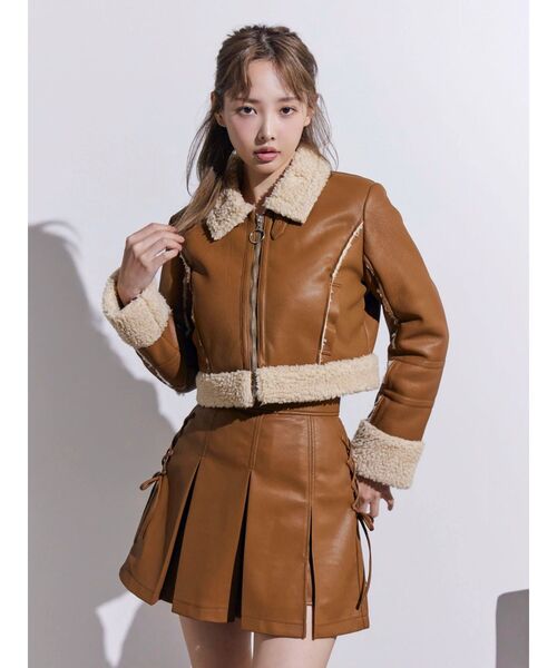 EATME(イートミー)の「フェイクムートンショートブルゾン(ブルゾン・レディース・アイボリー/ブラック/キャメル・FREE)」の15枚目の写真