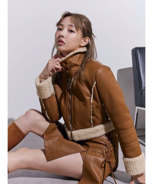 EATME(イートミー)の「フェイクムートンショートブルゾン(ブルゾン・レディース・アイボリー/ブラック/キャメル・FREE)」の16枚目の写真