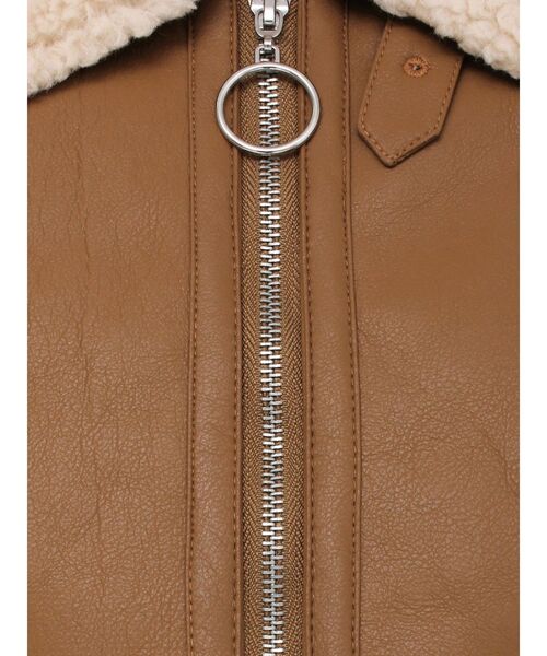 EATME（イートミー）の「フェイクムートンショートブルゾン（ブルゾン・レディース・キャメル/アイボリー/ブラック・FREE）」の4枚目の写真