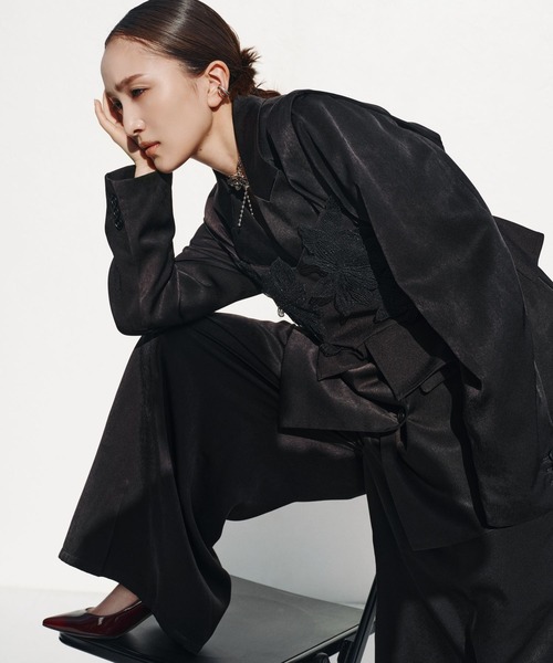 HARE（ハレ）の「【百田夏菜子着用/OCCASION SERIES】フラワーモチーフビスチェ(HARE)（その他トップス・レディース・ブラック・FREE）」の5枚目の写真