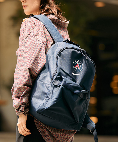 PARIS SAINT-GERMAIN（パリサンジェルマン）の「【NIKE / ナイキ】PSG NK HERITAGE BKPK HQ6722- 451（バックパック/リュック・メンズ・ネイビー・FREE）」の15枚目の写真