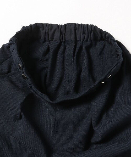 BEAMS HEART（ビームスハート）の「金ボタン アジャスト パンツ（その他パンツ・レディース・ブラウン/ネイビー/オフホワイト・FREE）」の7枚目の写真