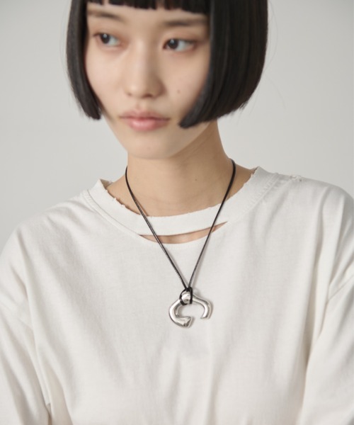 AIC.（エーアイシー）の「カーブモチーフコードチョーカーネックレス（ネックレス・レディース・シルバー・FREE）」の6枚目の写真