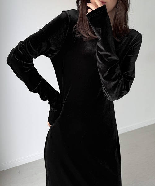 junoah(ジュノア)の「薄手バックドロストベロアワンピース(裏地なし)(ワンピース・レディース・チャコール/モカ/ブラック・LARGE/MEDIUM/SMALL)」の17枚目の写真