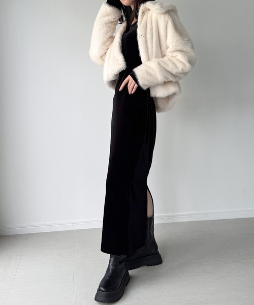 junoah(ジュノア)の「薄手バックドロストベロアワンピース(裏地なし)(ワンピース・レディース・チャコール/モカ/ブラック・LARGE/MEDIUM/SMALL)」の20枚目の写真