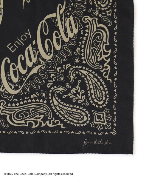 SALON adam et rope'（サロン アダム エ ロペ）の「Coca-Cola スカーフ（バンダナ/スカーフ・レディース・ブラック/ベージュ・FREE）」の9枚目の写真