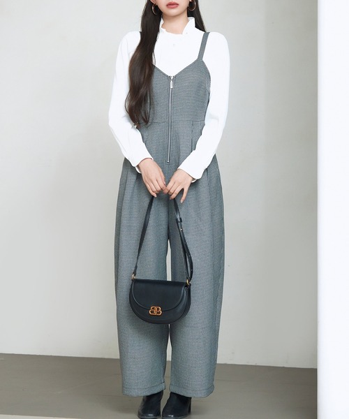 SAISON DE PAPILLON（セゾンドパピヨン）の「タック入りフロントジップサロペット（サロペット/オーバーオール・レディース・グレー・S/M/L）」の8枚目の写真