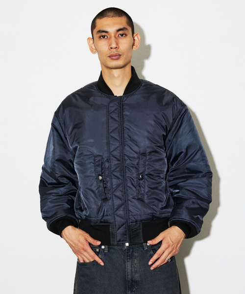 Alpha Industries（アルファインダストリーズ）の「ALPHA / アルファ 別注 BLACK FADE MA-1（MA-1・メンズ・ブラック・MEDIUM/X-LARGE/LARGE）」の2枚目の写真
