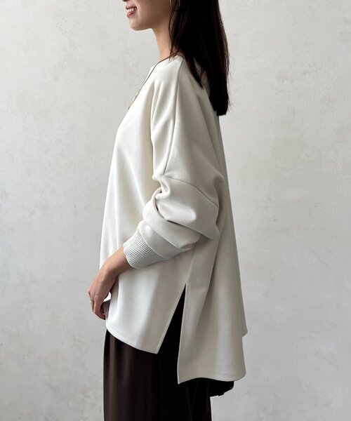 Chez toi(シェトワ)の「BACKリブスエードプルオーバー(Tシャツ/カットソー・レディース・チャコールグレー/パープル/アイボリー/ブラック・FREE)」の10枚目の写真