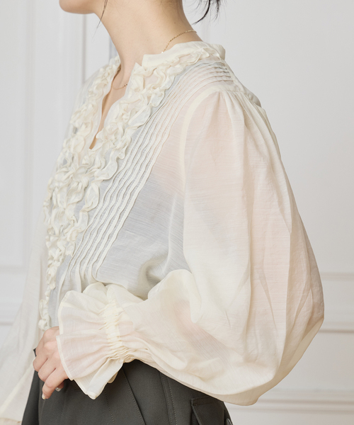 IENA LA BOUCLE（イエナラブークル）の「IENA LA BOUCLE フリルオーガンブラウス（シャツ/ブラウス・レディース・ホワイト/ブラック・FREE）」の16枚目の写真