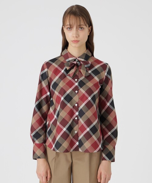 BLUE LABEL CRESTBRIDGE（ブルーレーベルクレストブリッジ）の