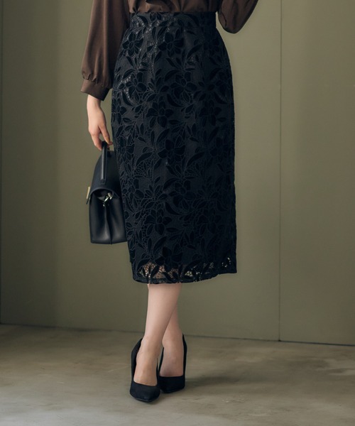 12Twelve Agenda（トゥエルブ　アジェンダ）の「ベロアレースタイトスカート（スカート・レディース・ブラック/グリーン・M/S）」の2枚目の写真