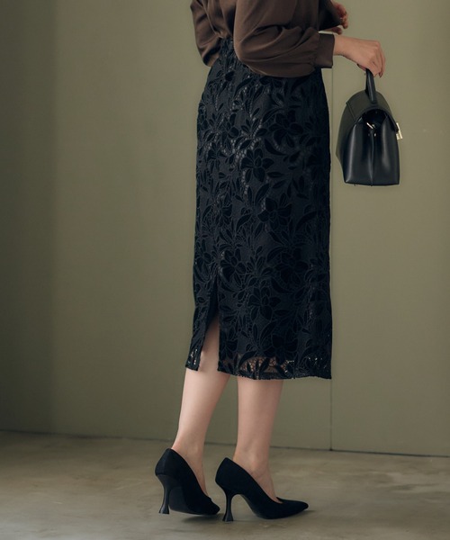 12Twelve Agenda（トゥエルブ　アジェンダ）の「ベロアレースタイトスカート（スカート・レディース・ブラック/グリーン・M/S）」の3枚目の写真