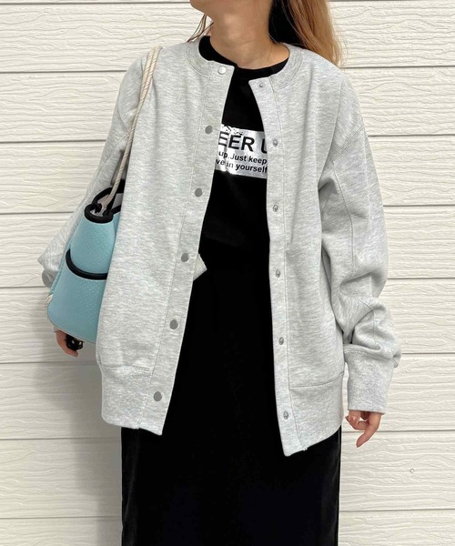 Q(キュー)の「裏毛ラメステッチカーデ(カーディガン/ボレロ・レディース・ライトグレー/チャコールグレー・MEDIUM)」の1枚目の写真