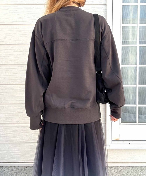 Q(キュー)の「裏毛ラメステッチカーデ(カーディガン/ボレロ・レディース・ライトグレー/チャコールグレー・MEDIUM)」の6枚目の写真