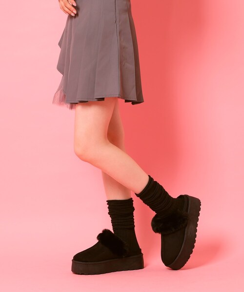 cs T&P(シーエスティーアンドピー)の「厚底サボフェイクムートン(サンダル・レディース・ブラック/ベージュ/こしょう色系・LL/M/S/L)」の12枚目の写真