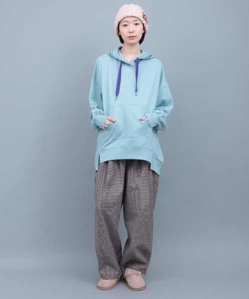 チチカカ（チチカカ）の「裏シャギ－刺繍ポカフーディー（パーカー・レディース・アイボリー/ブラック/ライトブルー・FREE）」の9枚目の写真