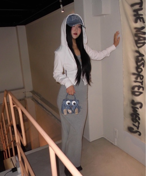 ROYAL FLASH（ロイヤルフラッシュ）の「MITSUKI/ミツキ/WAVE ZIP PARKA（パーカー・レディース・ブラック/ホワイト・F）」の7枚目の写真