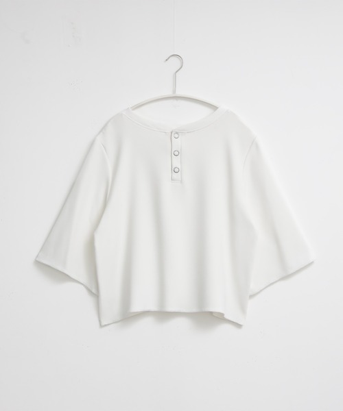 for/c(フォーシー)の「ジョーゼットきれいめカジュアルハーフスリーブブラウス【サスティナブル】(Tシャツ/カットソー・レディース・オフホワイト/ブラック・L/M)」の17枚目の写真