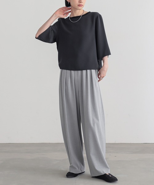 for/c(フォーシー)の「ジョーゼットきれいめカジュアルハーフスリーブブラウス【サスティナブル】(Tシャツ/カットソー・レディース・オフホワイト/ブラック・L/M)」の10枚目の写真