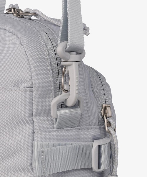 THE NORTH FACE(ザノースフェイス)の「【韓国限定・日本未入荷】THE NORTH FACE STANDARD CROSS BAG S / ノースフェイス スタンダード クロスバッグS(ショルダーバッグ・メンズ・グレー/サンドベージュ/ブラック・FREE)」の7枚目の写真