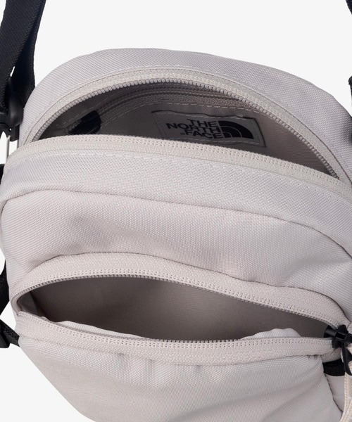 THE NORTH FACE(ザノースフェイス)の「【韓国限定・日本未入荷】THE NORTH FACE STANDARD CROSS BAG S / ノースフェイス スタンダード クロスバッグS(ショルダーバッグ・メンズ・グレー/サンドベージュ/ブラック・FREE)」の12枚目の写真