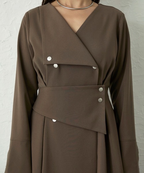 Elishe（エリシェ）の「アシメボタンフレアワンピース（ワンピース