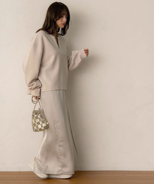 NOAHL(ノアル)の「【NOAHL】《accoさんコラボ》キーネックダンボールニットトップス(ニット/セーター・レディース・ブラウン/グレー/チャコールグレー/アイボリー/ブラック・M/MT)」の9枚目の写真