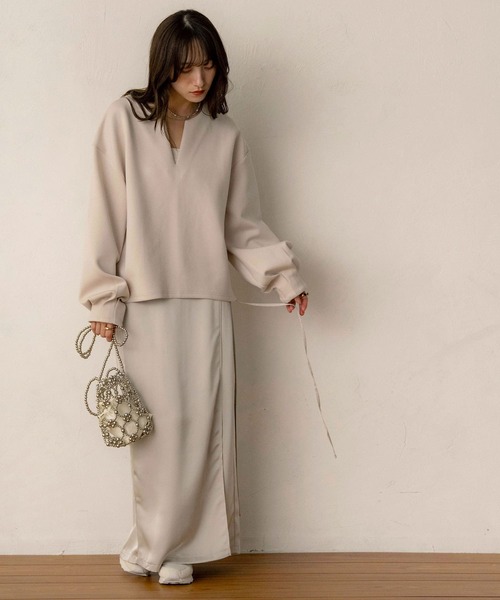 NOAHL(ノアル)の「【NOAHL】《accoさんコラボ》キーネックダンボールニットトップス(ニット/セーター・レディース・ブラウン/グレー/チャコールグレー/アイボリー/ブラック・M/MT)」の17枚目の写真