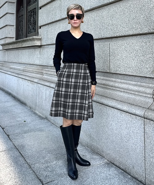 JENNE(ジェンヌ)の「Aラインチェックスカート(スカート・レディース・ブラック/ネイビー・X-LARGE/LARGE/MEDIUM/SMALL)」の4枚目の写真