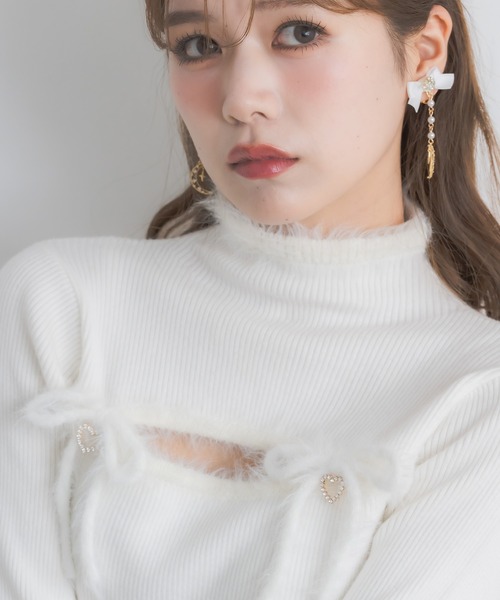 couture BY ROJITA(クチュールバイロジータ)の「デコルテ開きニット(ニット/セーター・レディース・グレー/ブラック/ホワイト・FREE)」の9枚目の写真