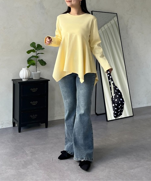 prose verse(プロズヴェール)の「イレギュラーヘムカーブペプラムロンT(Tシャツ/カットソー・レディース・ブラウン/ブラック/ネイビー/オフホワイト/ブルー系その他/イエロー・LARGE/MEDIUM)」の7枚目の写真