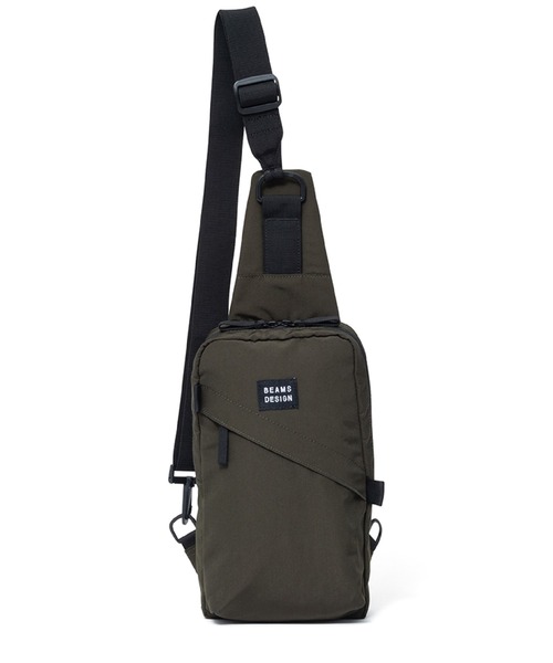 BEAMS DESIGN(ビームス デザイン)の「BEAMSDESIGN(ビームスデザイン)Diagonal 縦型ボディバッグ(ボディバッグ/ウエストポーチ・メンズ・ブラック/カーキ/オリーブ/ネイビー・FREE)」の4枚目の写真