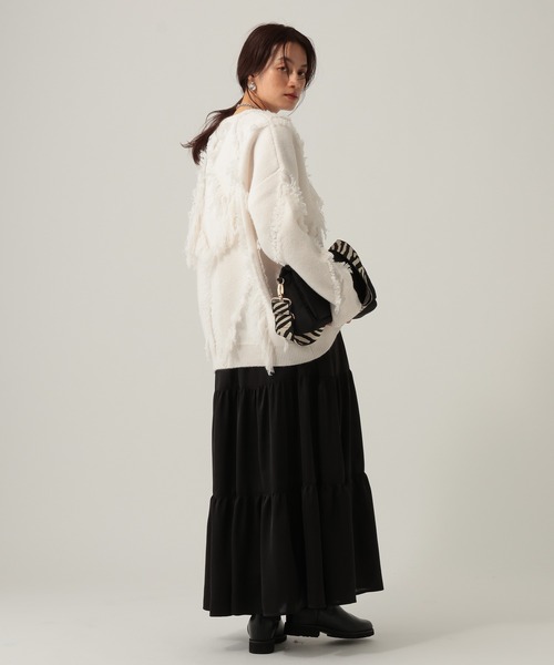 Elura(エルーラ)の「フリンジニット/621802(ニット/セーター・レディース・オフホワイト/ネイビー・FREE)」の8枚目の写真