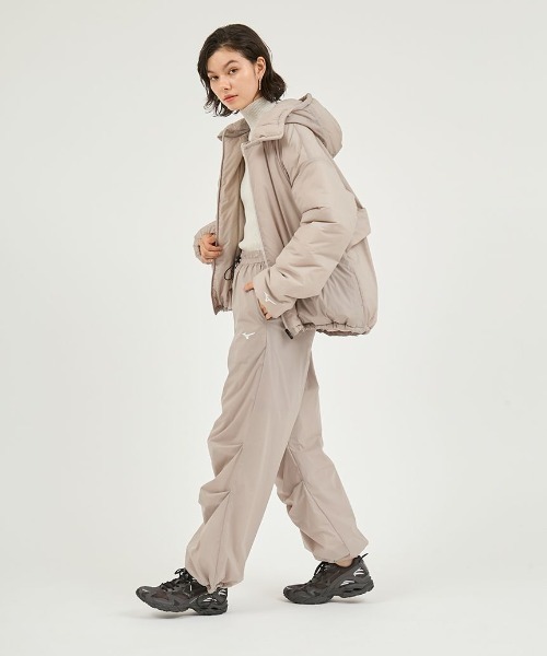 MIZUNO（ミズノ　）の「【emmi｜MIZUNO】ブレスサーモパンツ（スポーツグッズ・レディース・グレイッシュベージュ・S/M）」の6枚目の写真