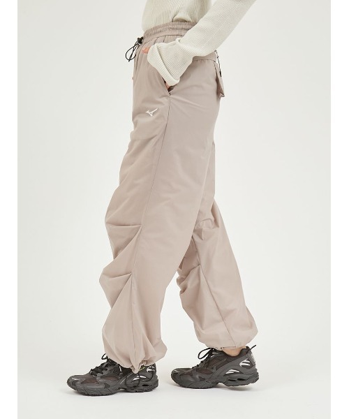 MIZUNO（ミズノ　）の「【emmi｜MIZUNO】ブレスサーモパンツ（スポーツグッズ・レディース・グレイッシュベージュ・S/M）」の18枚目の写真
