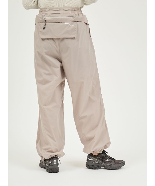 MIZUNO（ミズノ　）の「【emmi｜MIZUNO】ブレスサーモパンツ（スポーツグッズ・レディース・グレイッシュベージュ・S/M）」の19枚目の写真