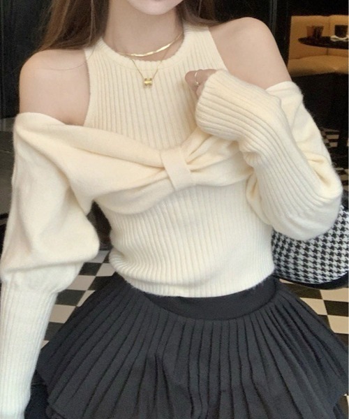 kirakiraShop(キラキラショップ)の「リボン オフショル キャミ ニット(ニット/セーター・レディース・レッド/オフホワイト/ブラック・FREE)」の11枚目の写真