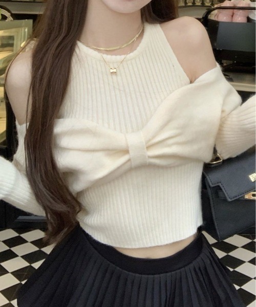kirakiraShop(キラキラショップ)の「リボン オフショル キャミ ニット(ニット/セーター・レディース・レッド/オフホワイト/ブラック・FREE)」の13枚目の写真