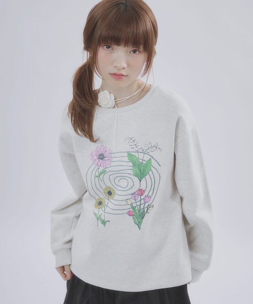 MSGirl(エムエスジーガール)の「フラワーグラフィックスウェット(スウェット・レディース・ホワイト系/グレー系・F)」の1枚目の写真